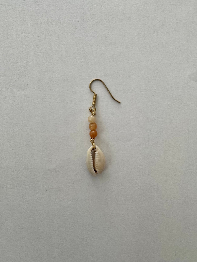 Cowrie & Red Aventurine