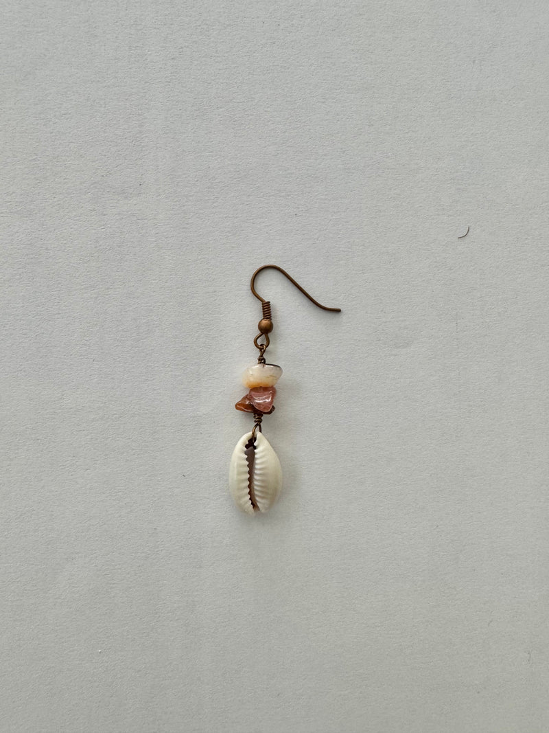 Cowrie & Carnelian