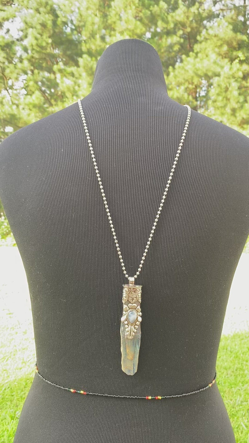 kyanite